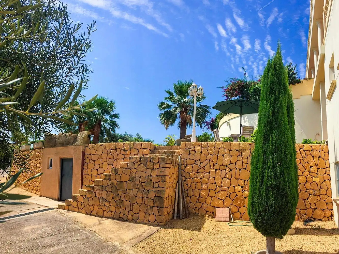 Houses for sale in Planet El, Urbanizaciones