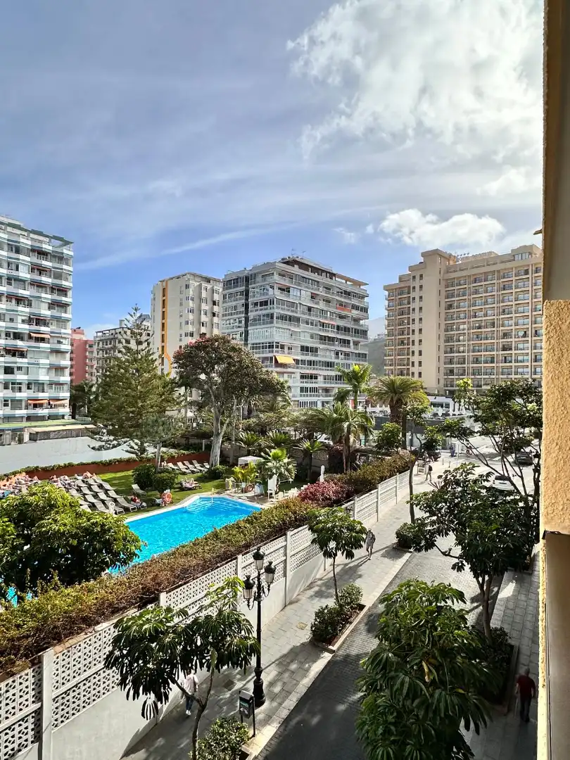 Vista exterior de Piso de alquiler en Puerto de la Cruz con Amueblado y Balcón