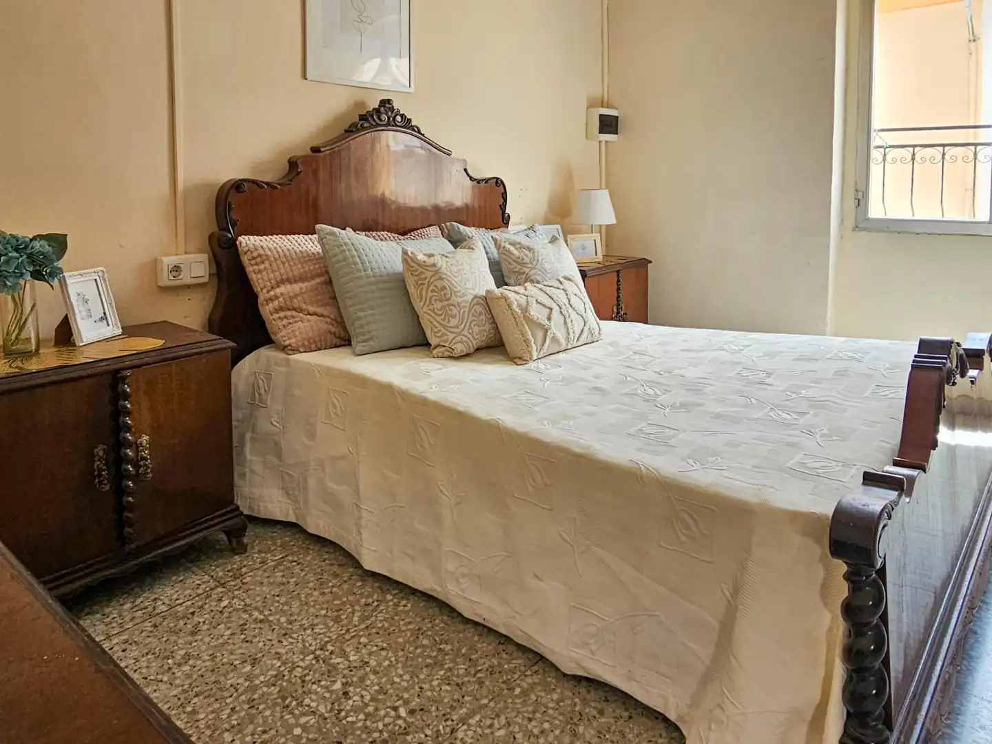 Habitación de Local en venta en Ròtova con Aire acondicionado y Amueblado