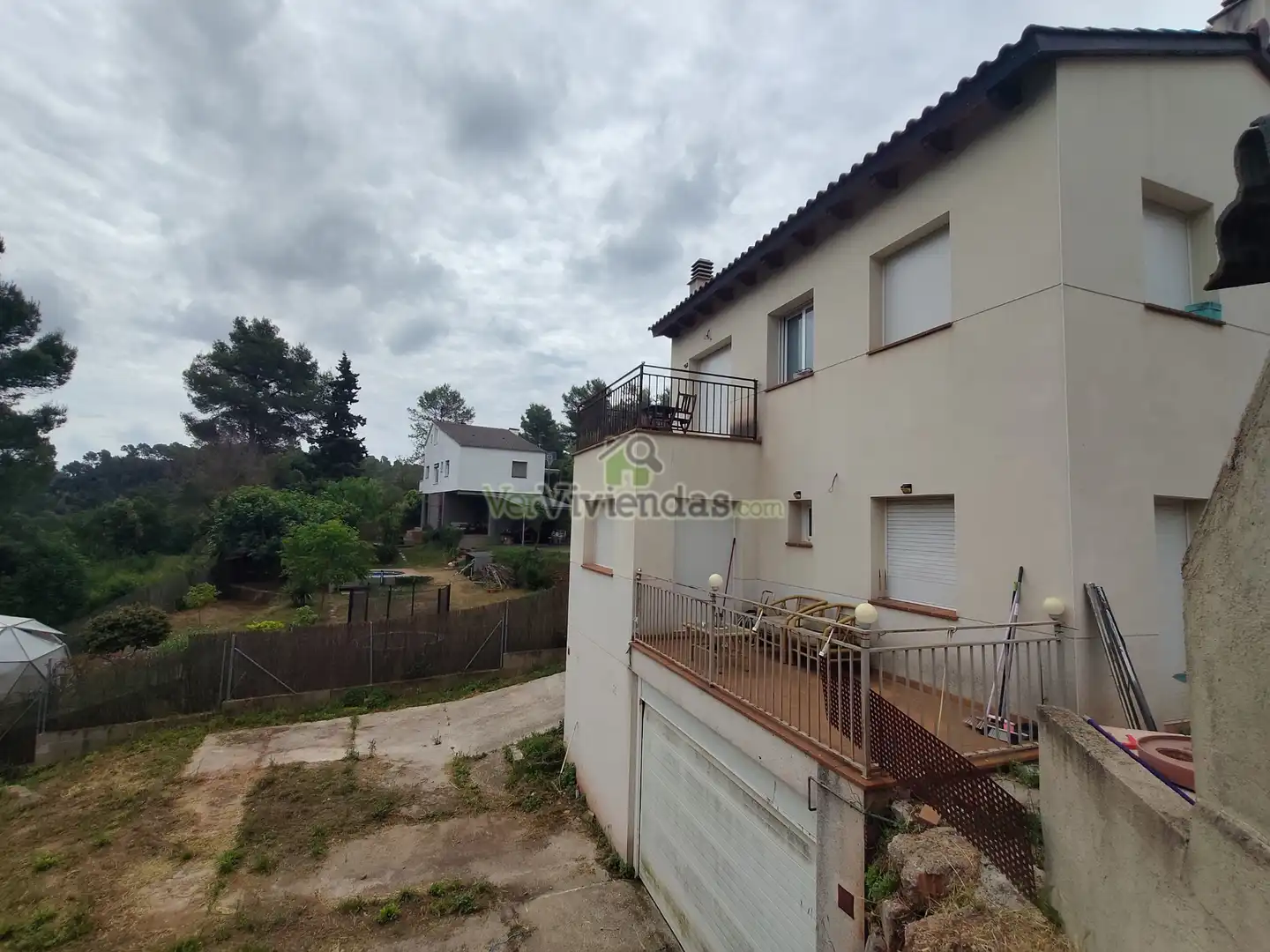 Vista exterior de Casa o chalet en venta en Corbera de Llobregat con Calefacción, Jardín privado y Parquet
