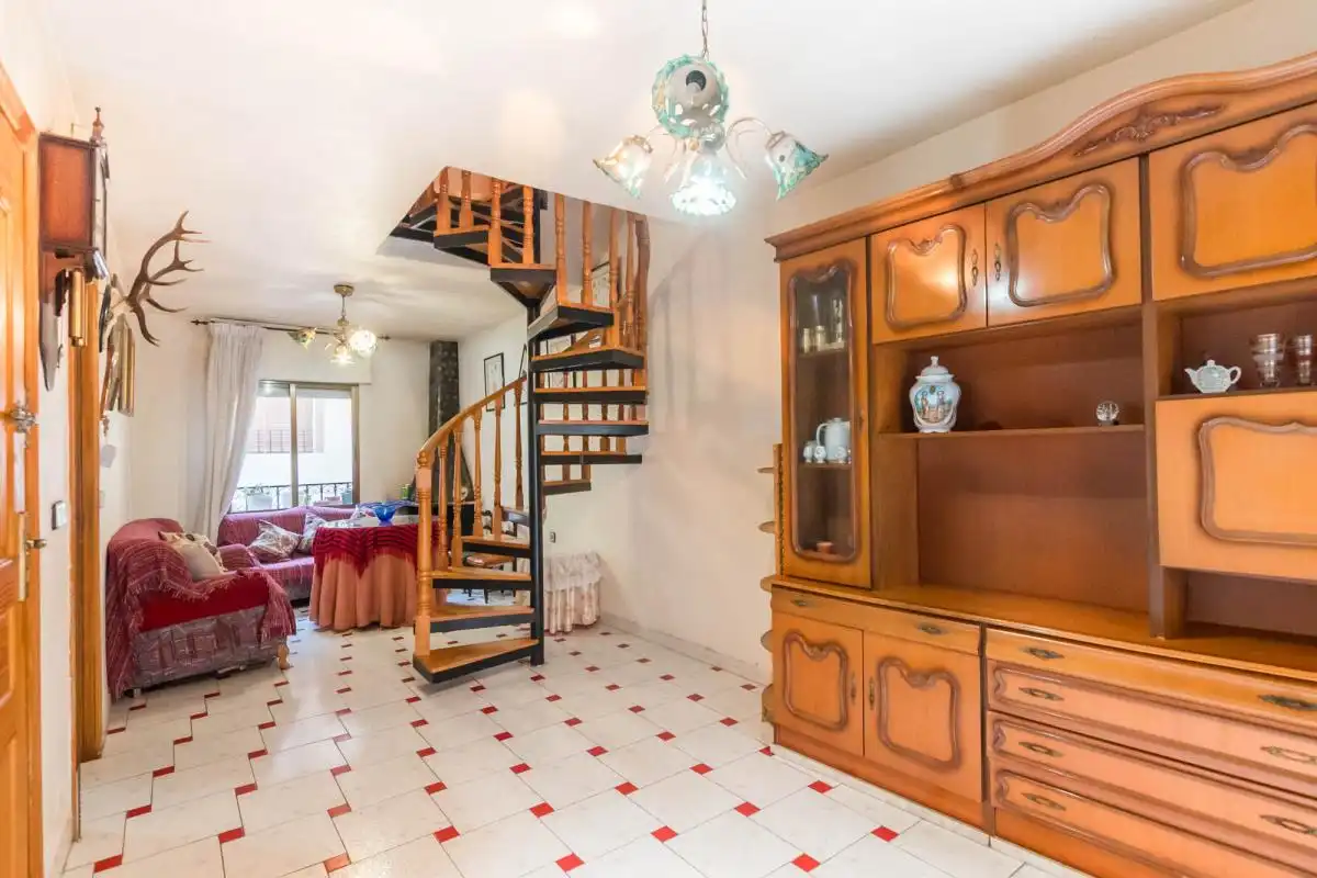 Casa adosada en venta en Blanca con Calefacción