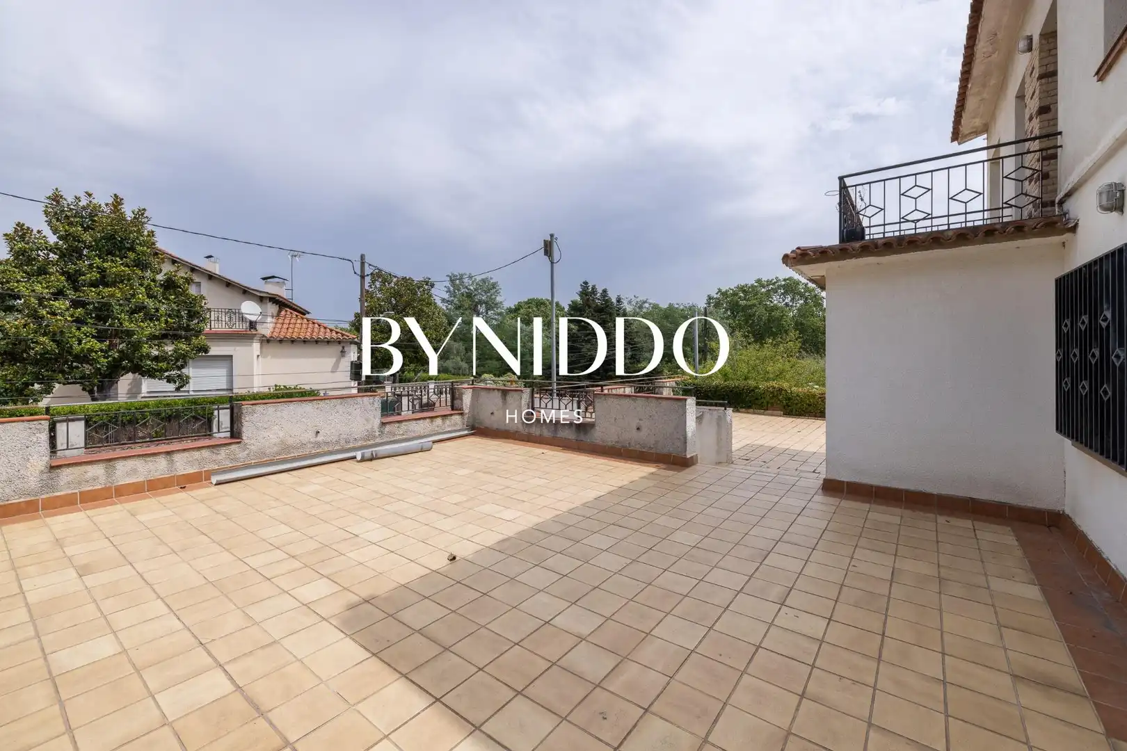 Terrassa de Casa o xalet en venda en Sant Cugat del Vallès amb Jardí privat, Terrassa i Traster