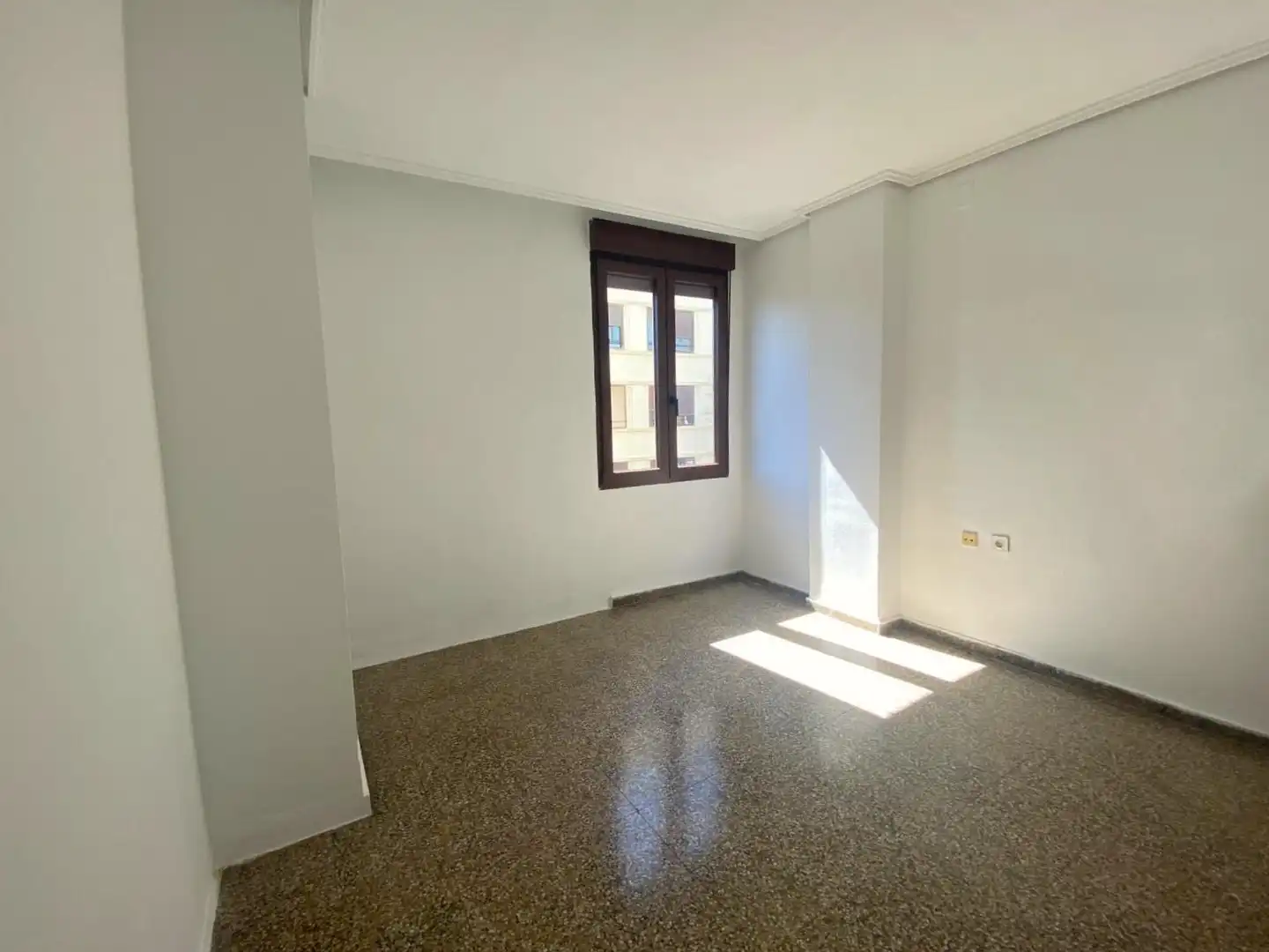 Bedroom of Flat for rent in Valencia