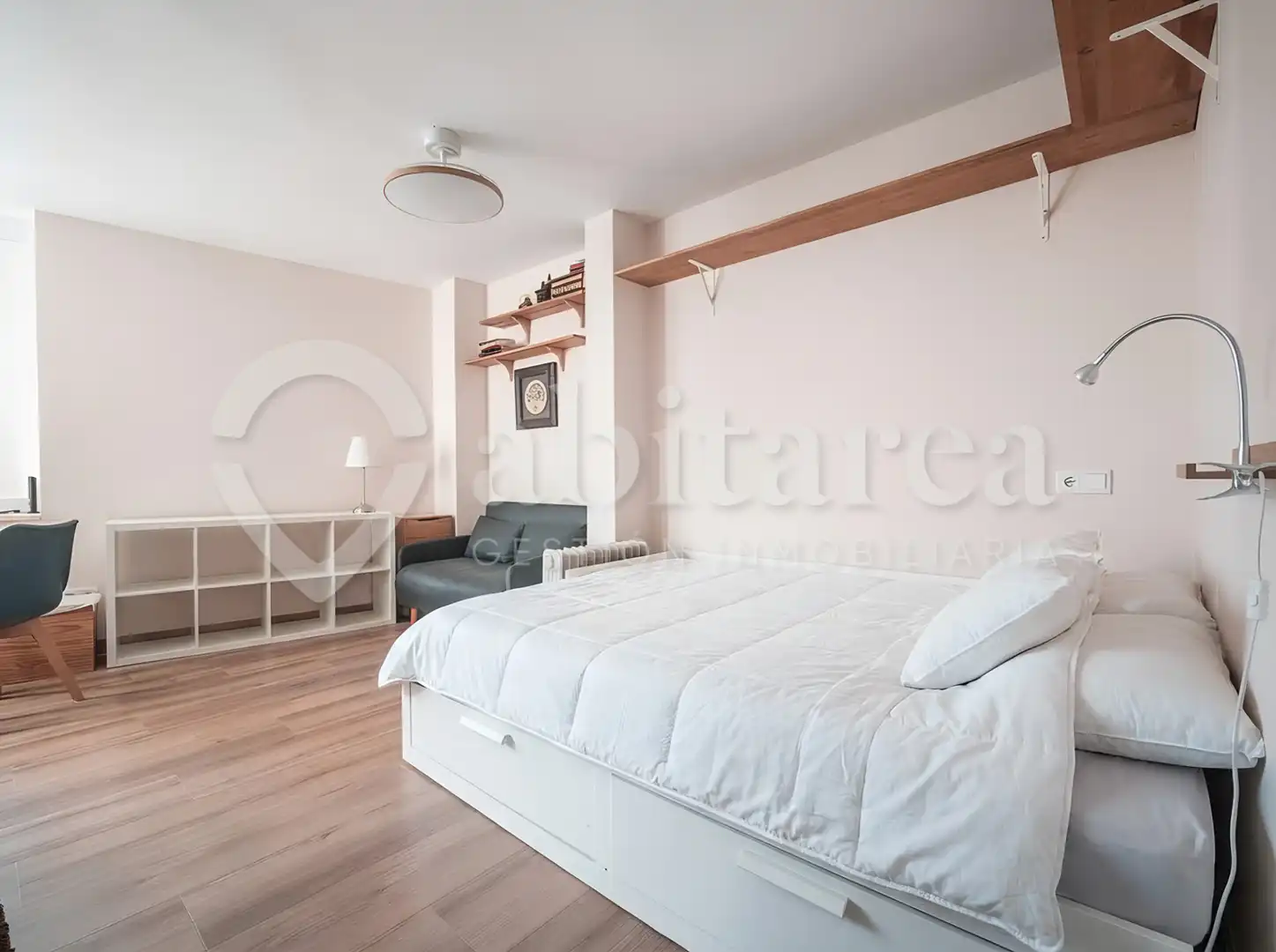 Habitación de Estudio de alquiler en Santander con Calefacción, Amueblado y Horno