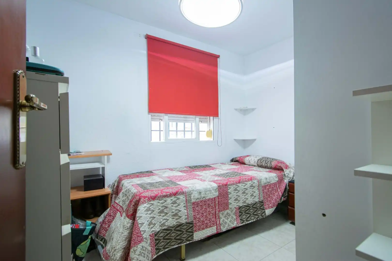 Habitación de Piso en venta en Sevilla con Aire acondicionado, Terraza y Trastero