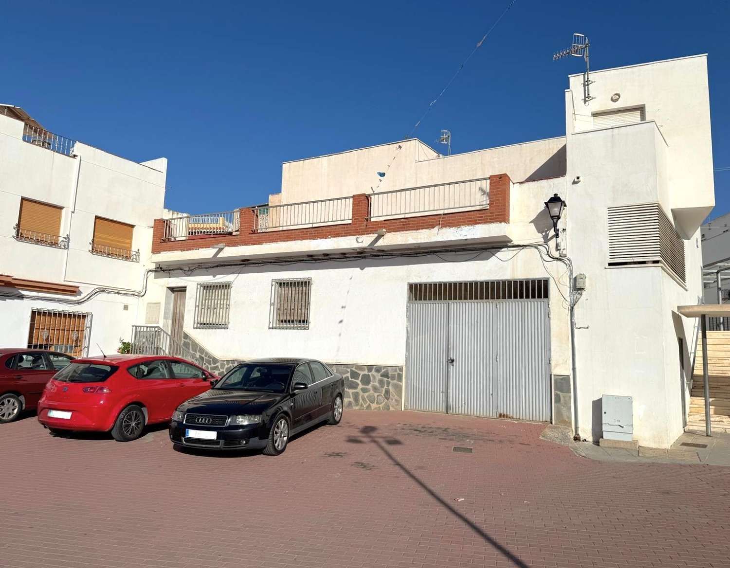 Exterior view of House or chalet for sale in Salobreña