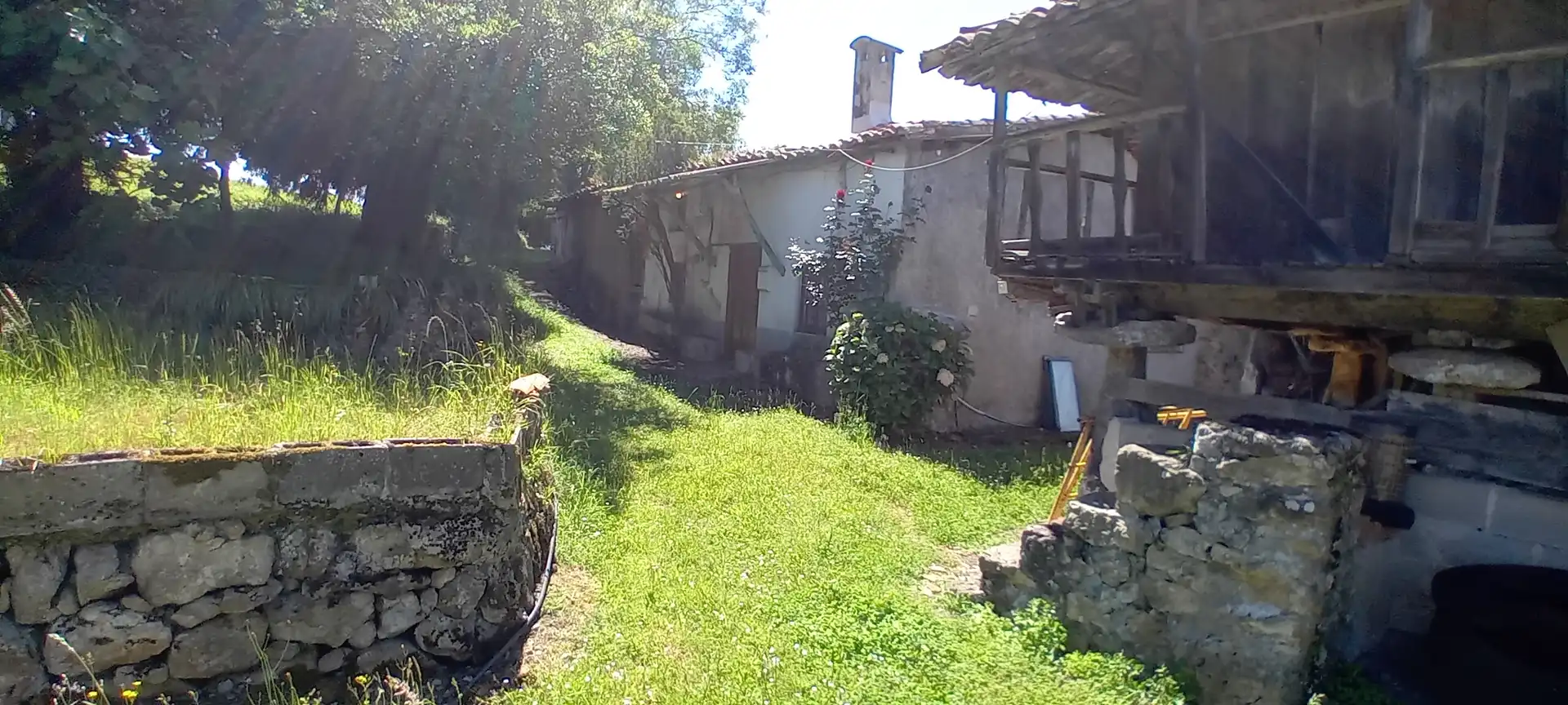 Houses for sale in Parres  with Private garden and Furnished