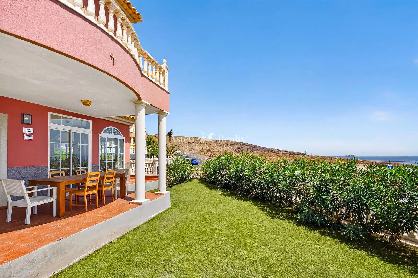 Casa aparellada amb piscina en venda a Juan Carlos I 115, imagen 9