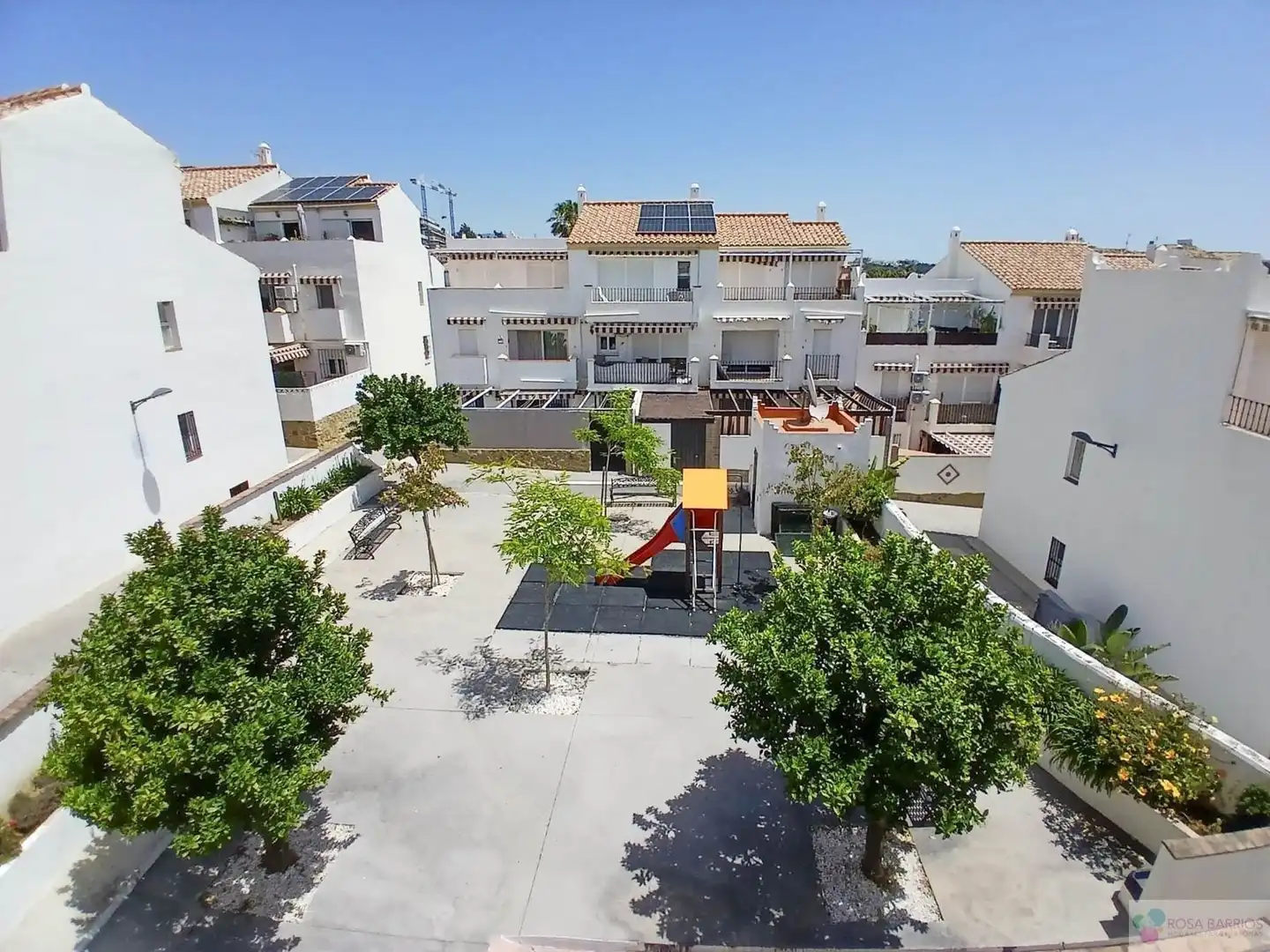 Außenansicht von Maisonette zum Verkauf in Estepona mit Klimaanlage, Terrasse und Möbliert