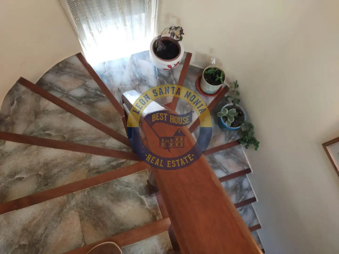 Casa o xalet en venda en León Capital  amb Calefacció