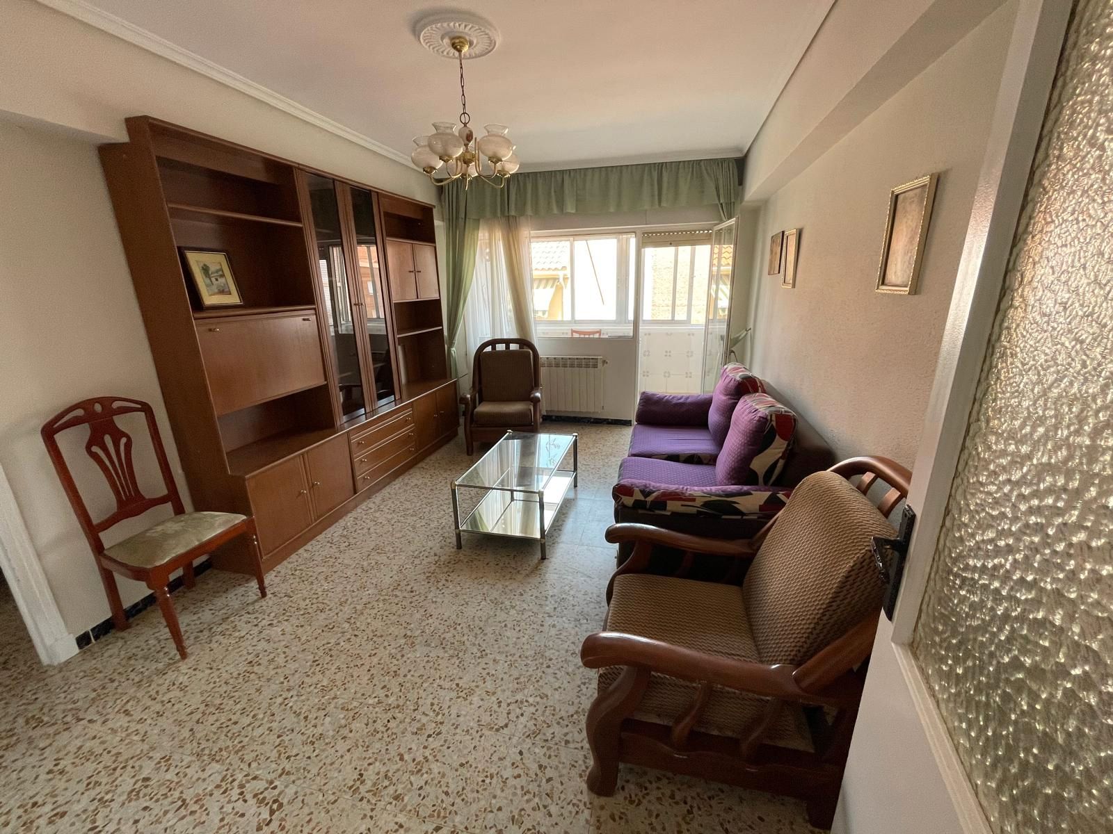 Living room of Flat for sale in Valladolid Capital  with Heating, Furnished and Washing machine