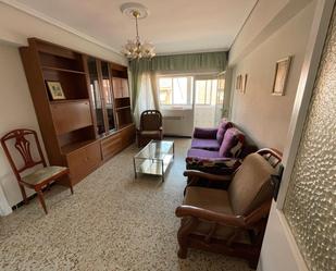 Sala d'estar de Pis en venda en Valladolid Capital amb Calefacció, Moblat i Rentadora