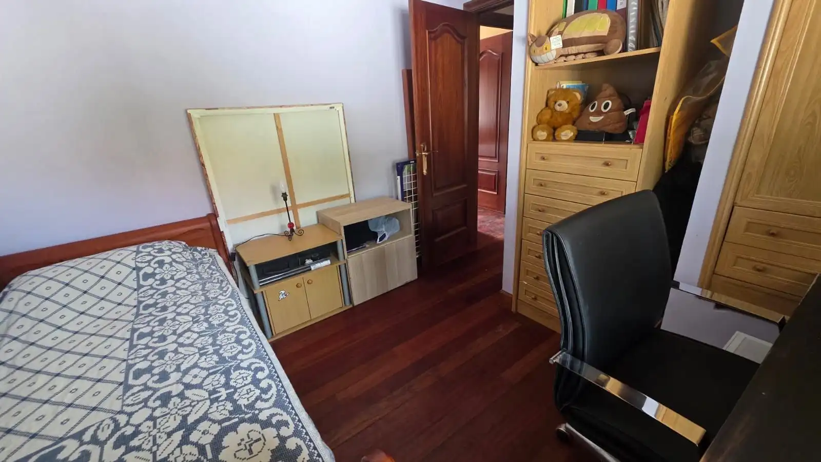 Habitación de Casa o chalet en venta en Castro-Urdiales con Calefacción y Jardín privado