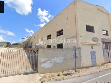 Terreno industrial en venta en Moncada