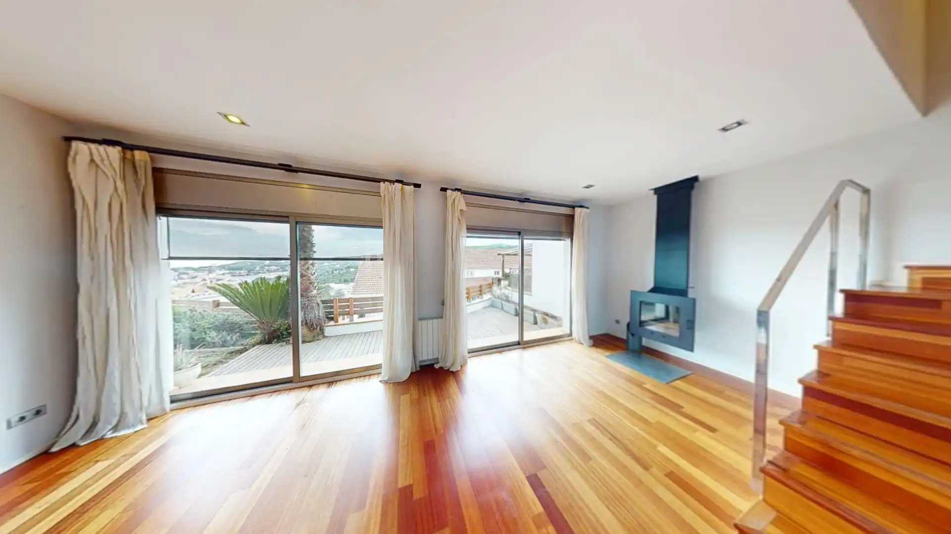 Sala de estar de Casa o chalet en venta en Sant Andreu de Llavaneres con Aire acondicionado, Calefacción y Jardín privado