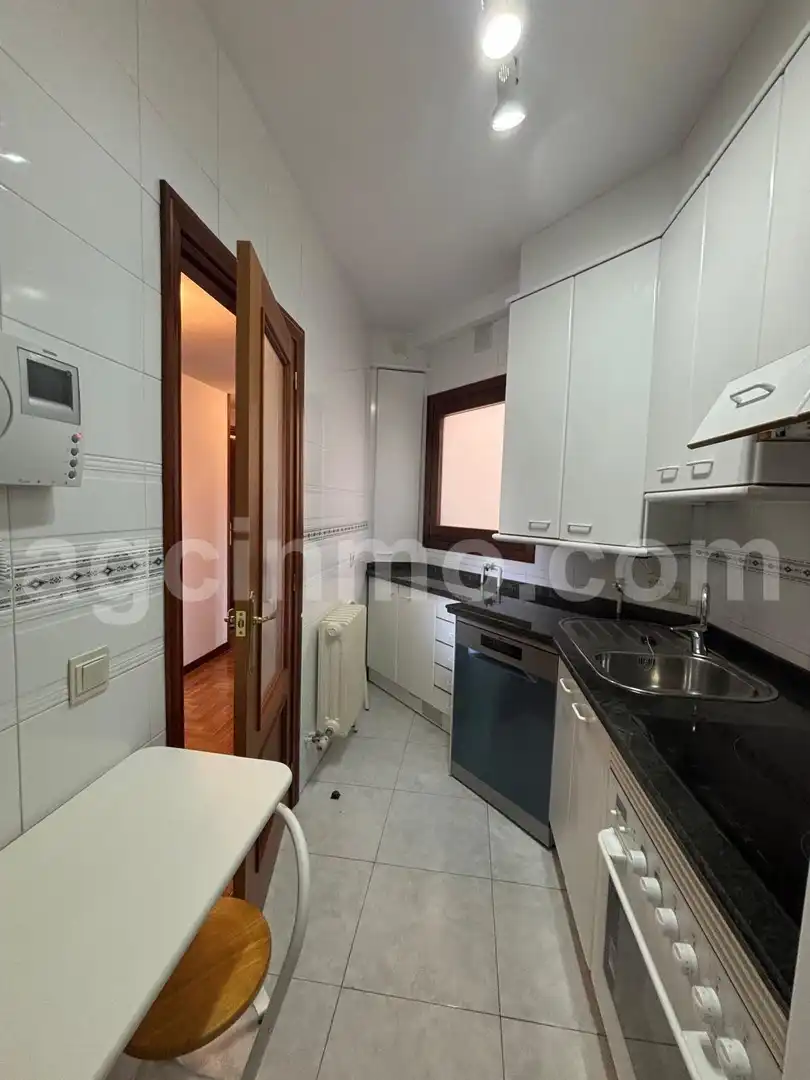 Wohnung zur Miete in Calle MORENA, Girón