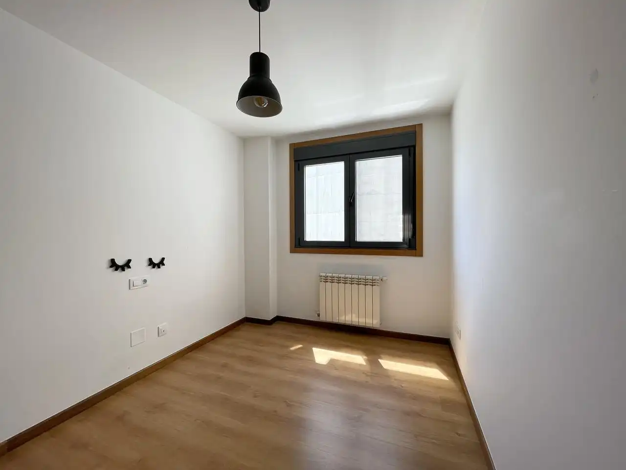 Habitación de Piso en venta en A Coruña Capital  con Calefacción y Trastero
