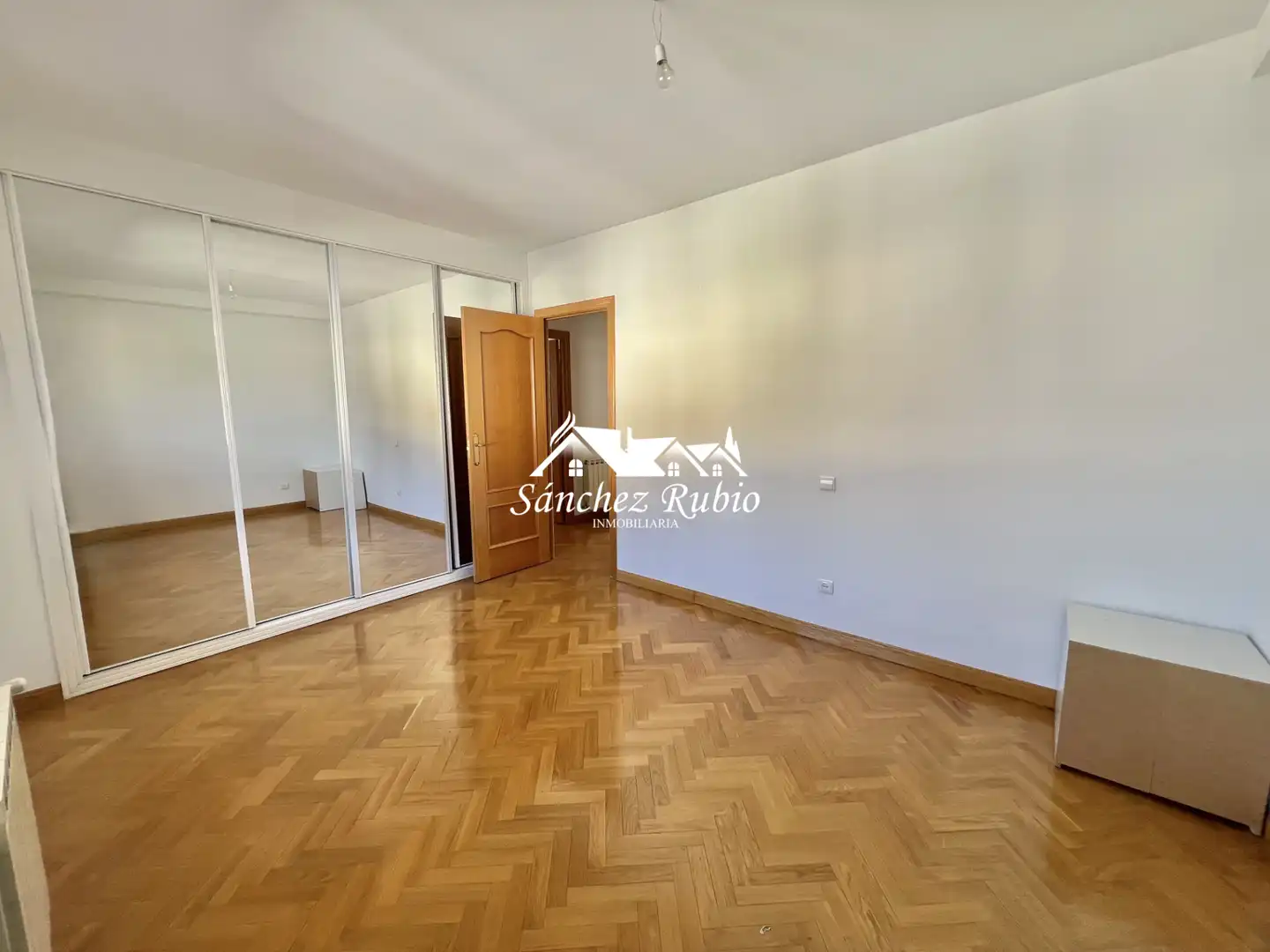 Dormitori de Casa adosada en venda en Galapagar amb Calefacció, Jardí privat i Parquet