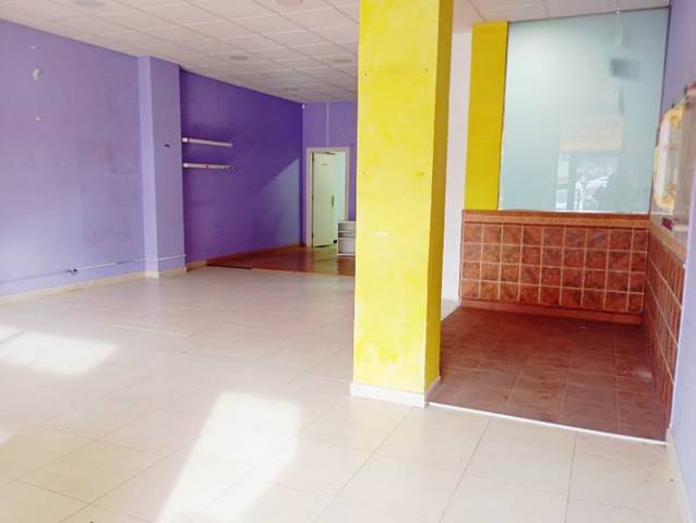 Local comercial en Alquiler en Puente San Miguel - Plaza de la Concordia en Reocín