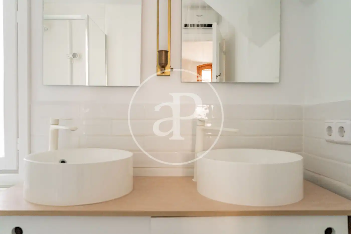 Baño de Casa o chalet de alquiler en Madrid con Aire acondicionado, Calefacción y Jardín privado