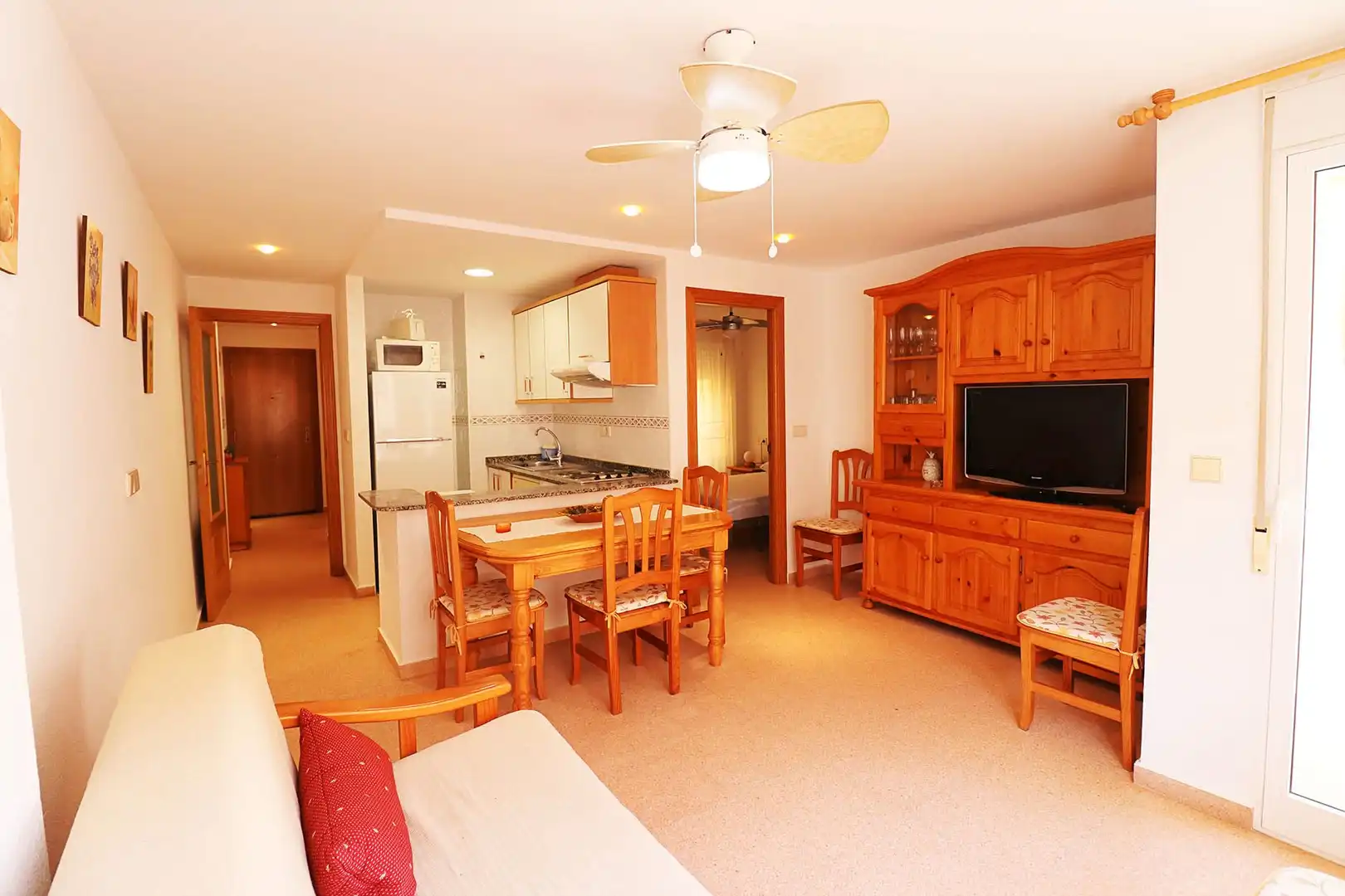 Living room of Flat for rent in Guardamar del Segura  with Terrace, Furnished and Oven