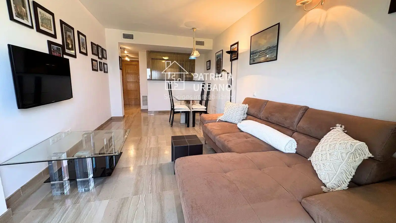 Living room of Flat for sale in Cambrils  with Air Conditioner, Heating and Parquet flooring