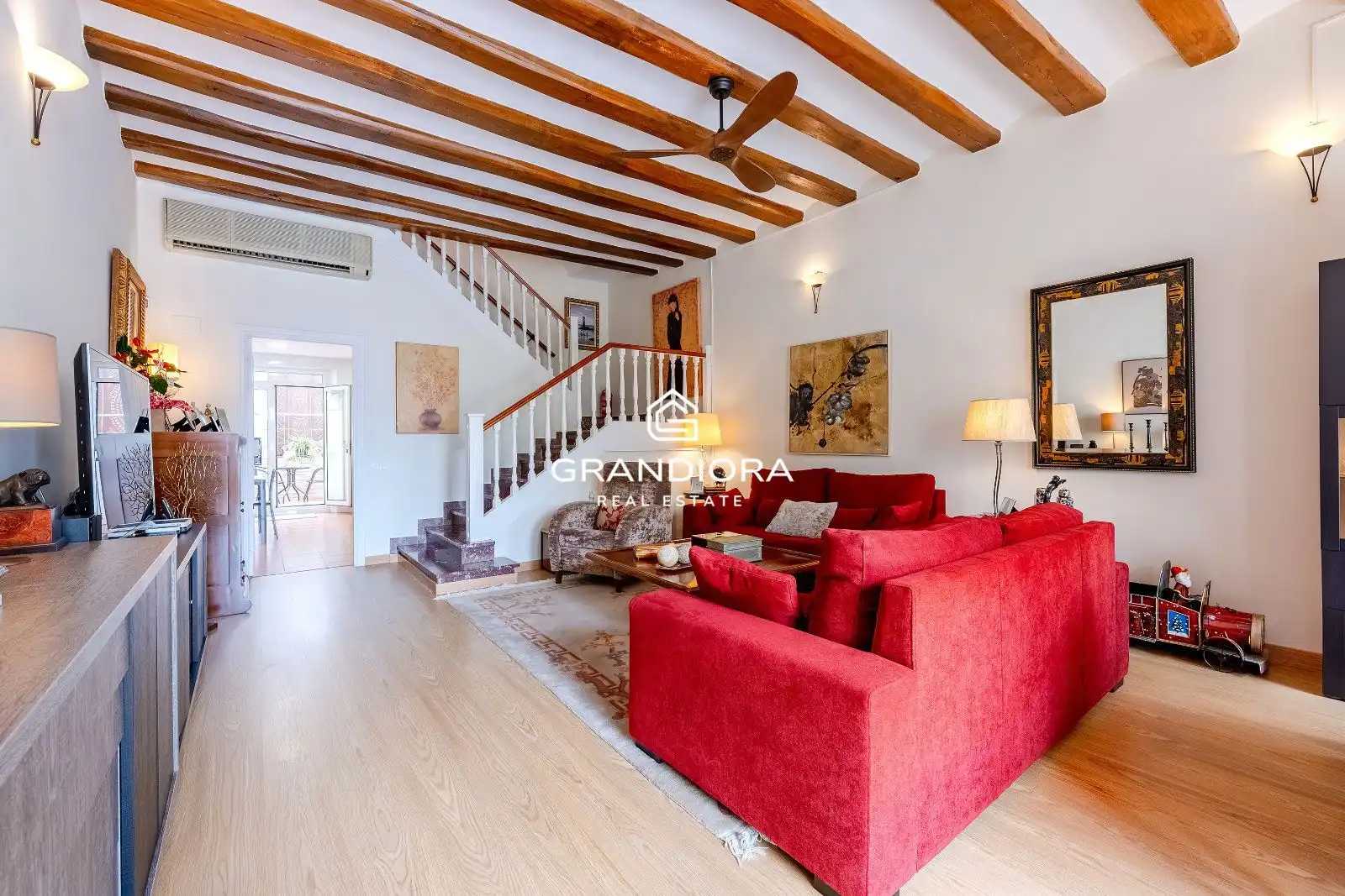 Sala d'estar de Casa adosada en venda en El Masnou amb Traster