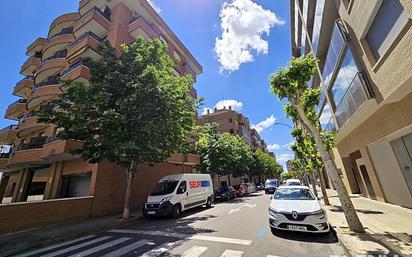 Vista exterior de Pis de lloguer en  Huesca Capital amb Terrassa