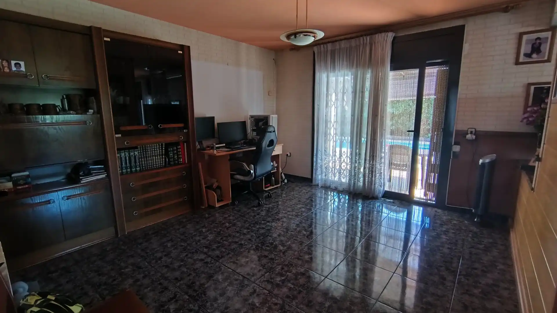 Sala d'estar de Casa o xalet en venda en Llinars del Vallès amb Aire condicionat, Calefacció i Jardí privat