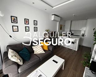 Living room of Flat to rent in  Madrid Capital  with Air Conditioner, Heating and Swimming Pool