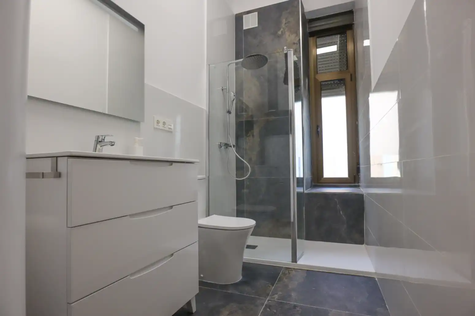 Piso de alquiler en Oviedo - Plaza Santullano, 17, Milán - Pumarín