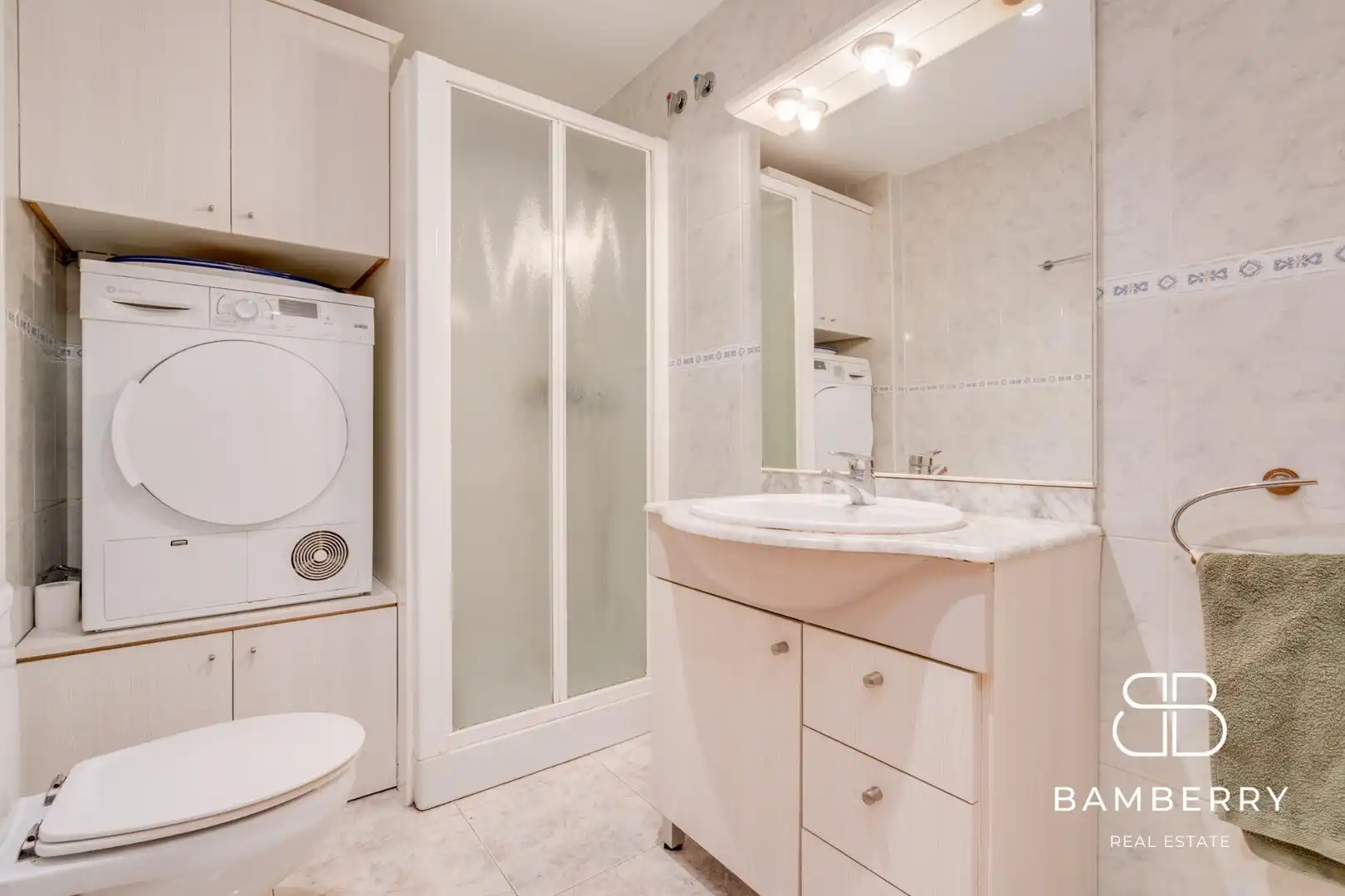 Baño de Apartamento en venta en Sant Pol de Mar con Calefacción, Trastero y Piscina comunitaria