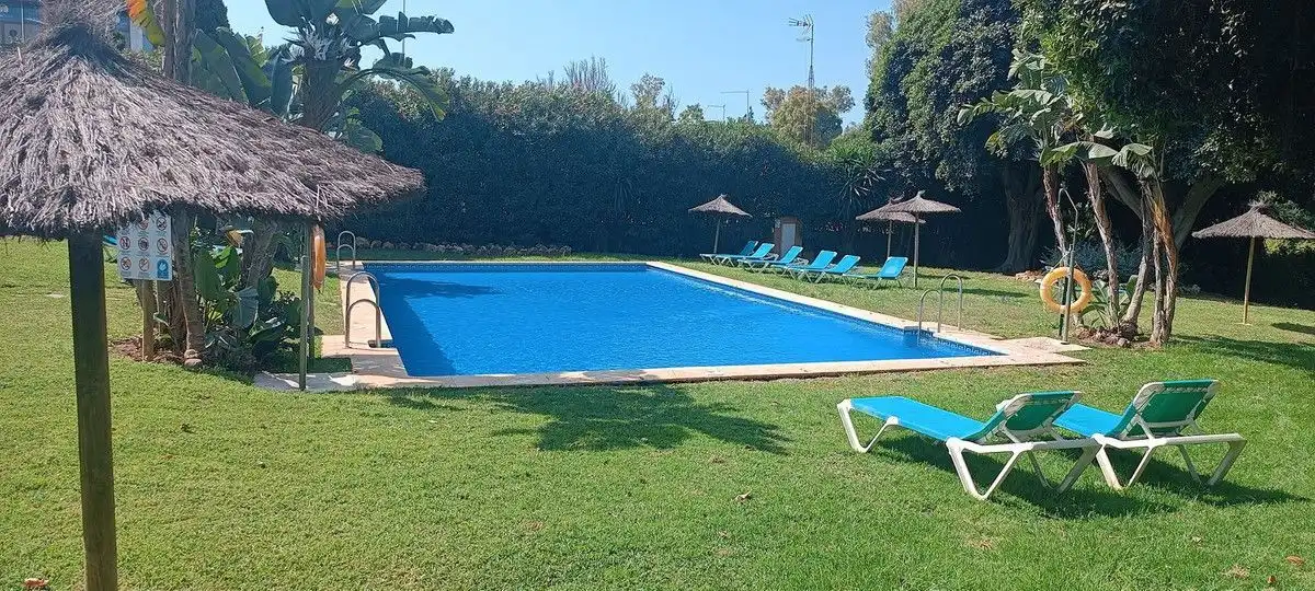 Piscina de Ático en venta en Marbella con Aire acondicionado, Calefacción y Terraza