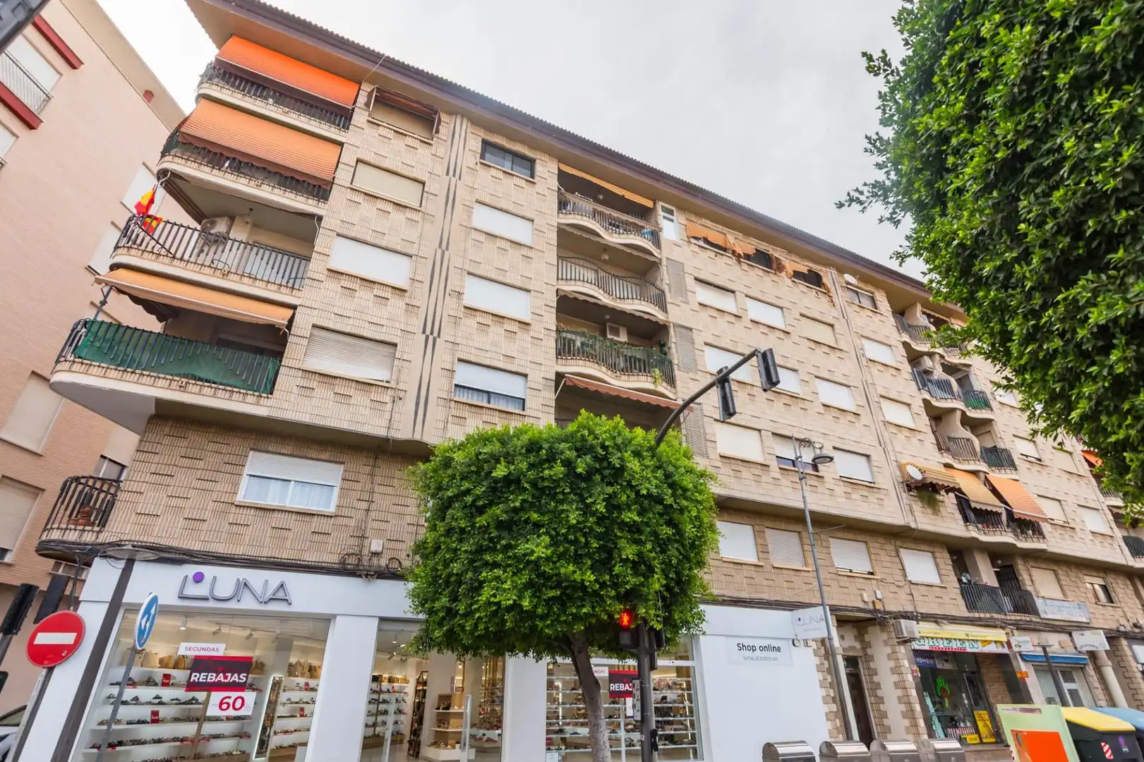 Vista exterior de Pis en venda en Alcantarilla amb Jardí privat, Moblat i Balcó