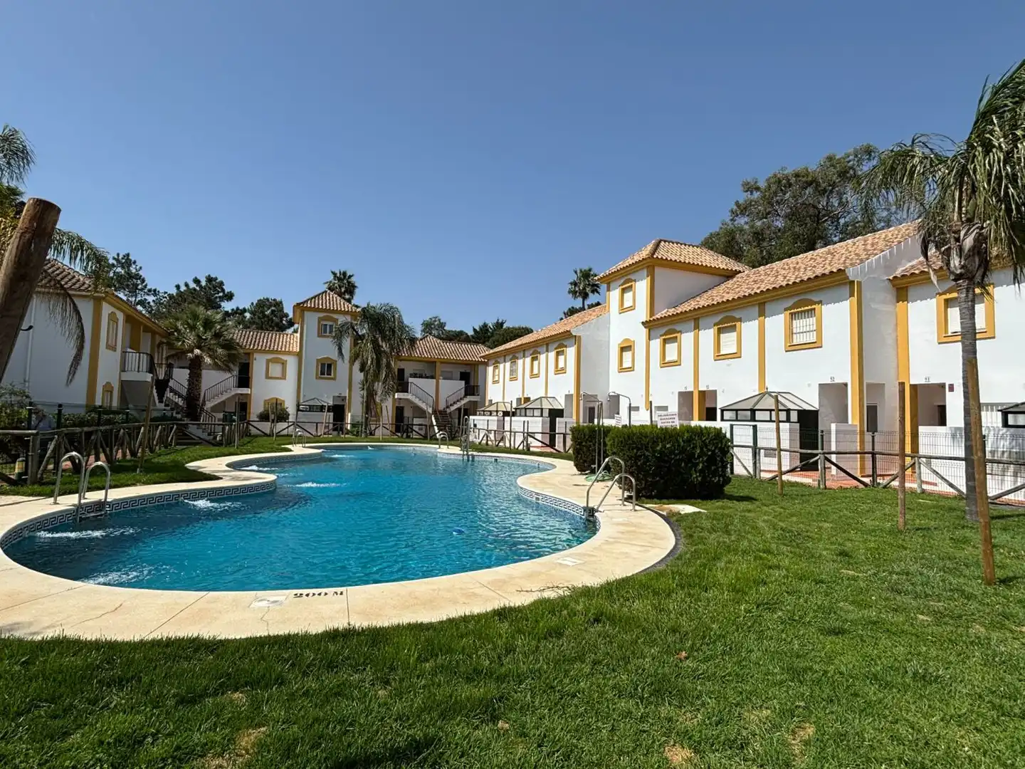 Piscina de Casa adosada en venta en Islantilla con Aire acondicionado, Terraza y Trastero