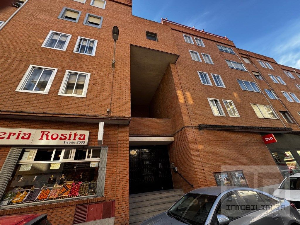 Vista exterior de Pis de lloguer en Ávila Capital