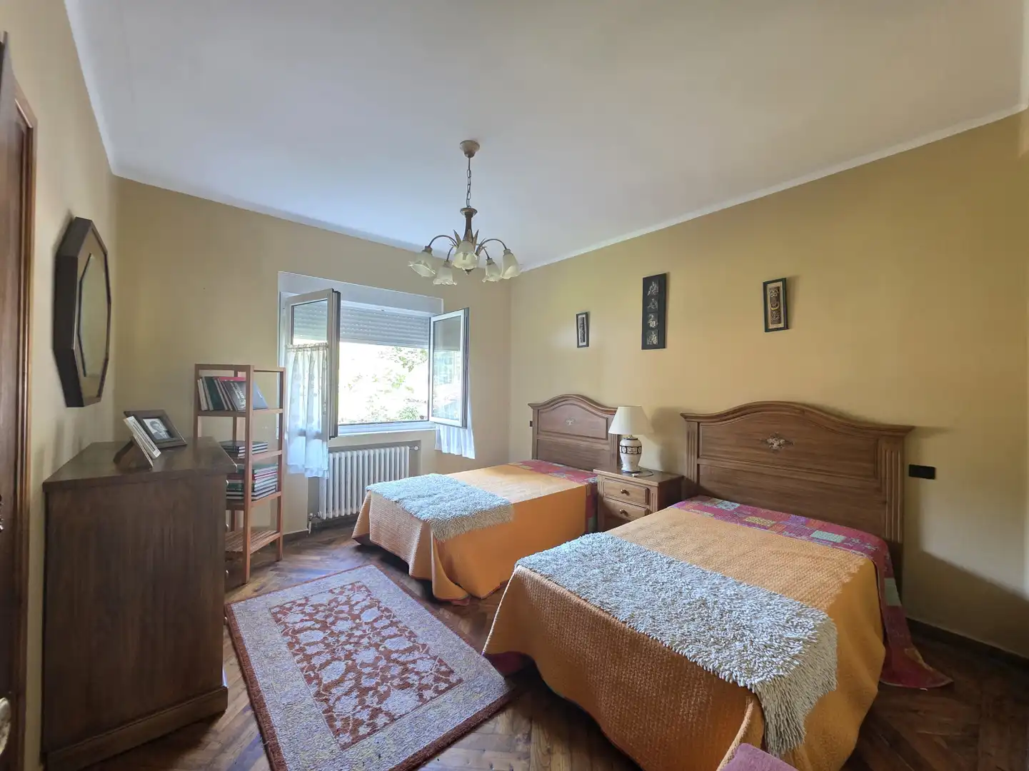Habitación de Casa o chalet en venta en Siero con Calefacción, Parquet y Terraza
