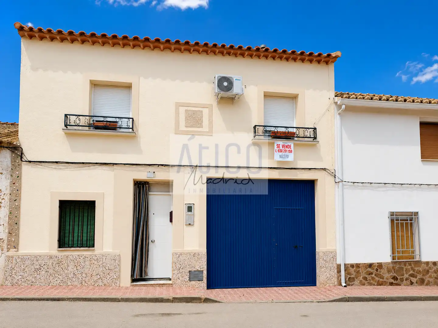 Vista exterior de Casa o xalet en venda en Cózar amb Aire condicionat i Terrassa