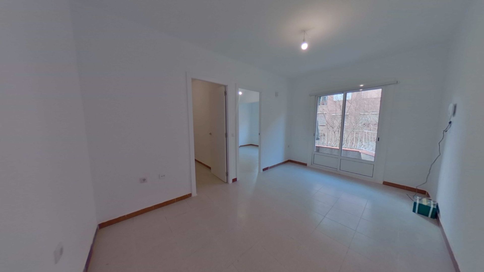 Piso en venta en L'Hospitalet de Llobregat con Balcón