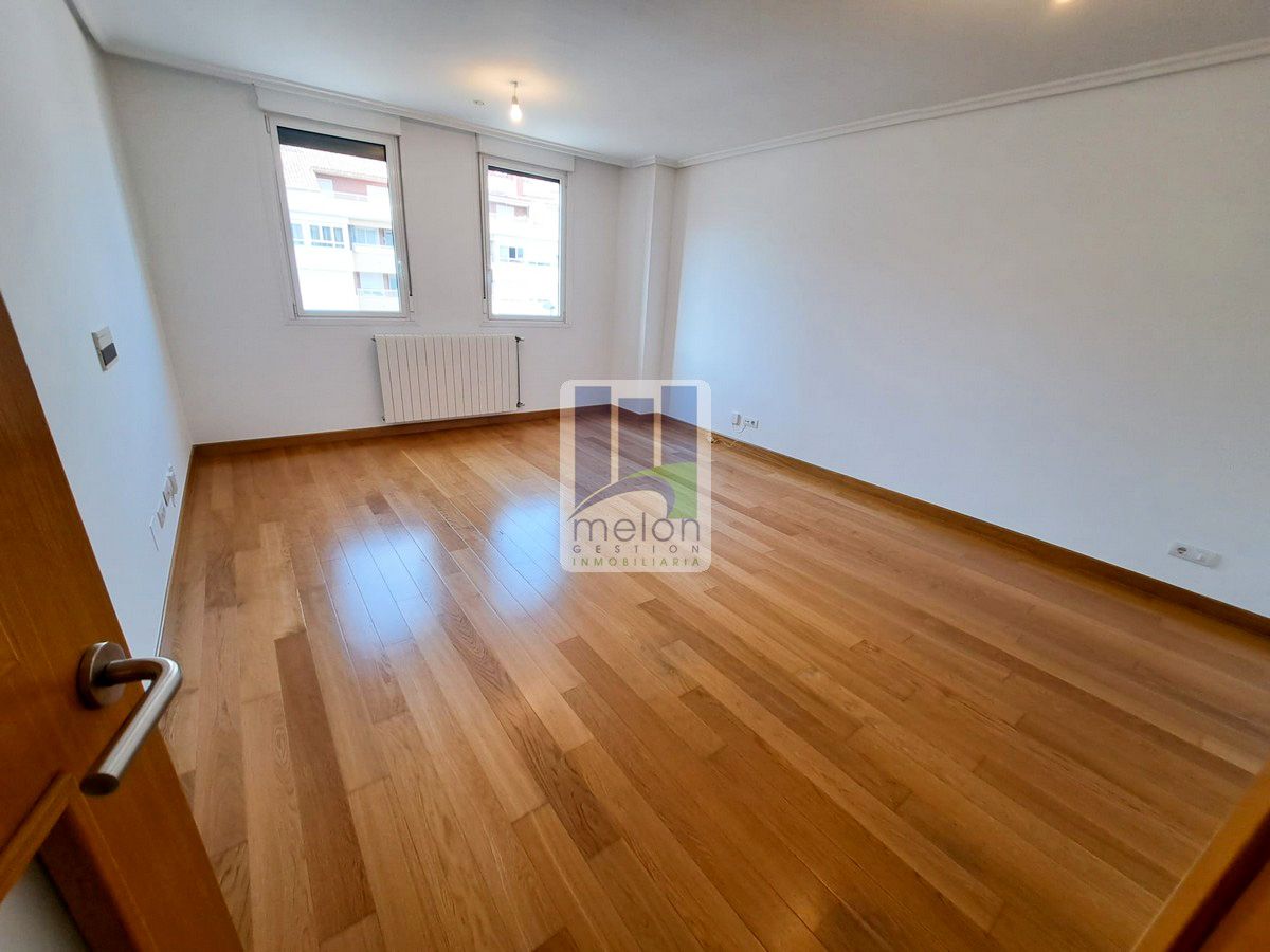 Sala de estar de Piso en venta en Burgos Capital con Trastero