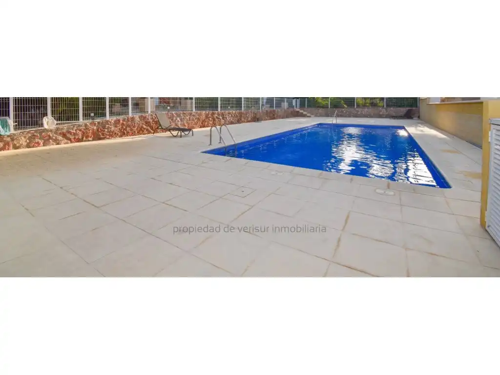 Piscina de Apartament de lloguer en Águilas amb Aire condicionat