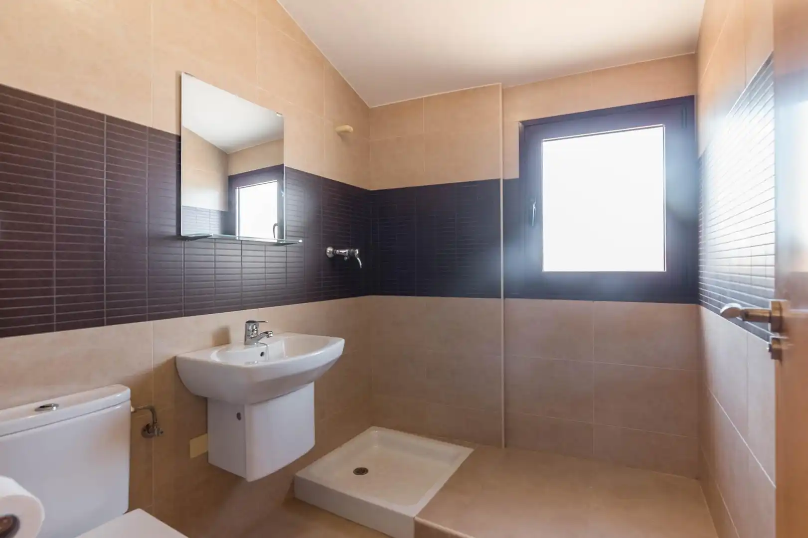 Baño de Piso de alquiler en Murcia con Aire acondicionado y Terraza