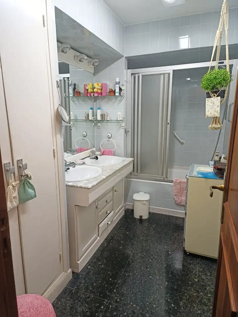 Baño de Piso en venta en Valencia con Calefacción