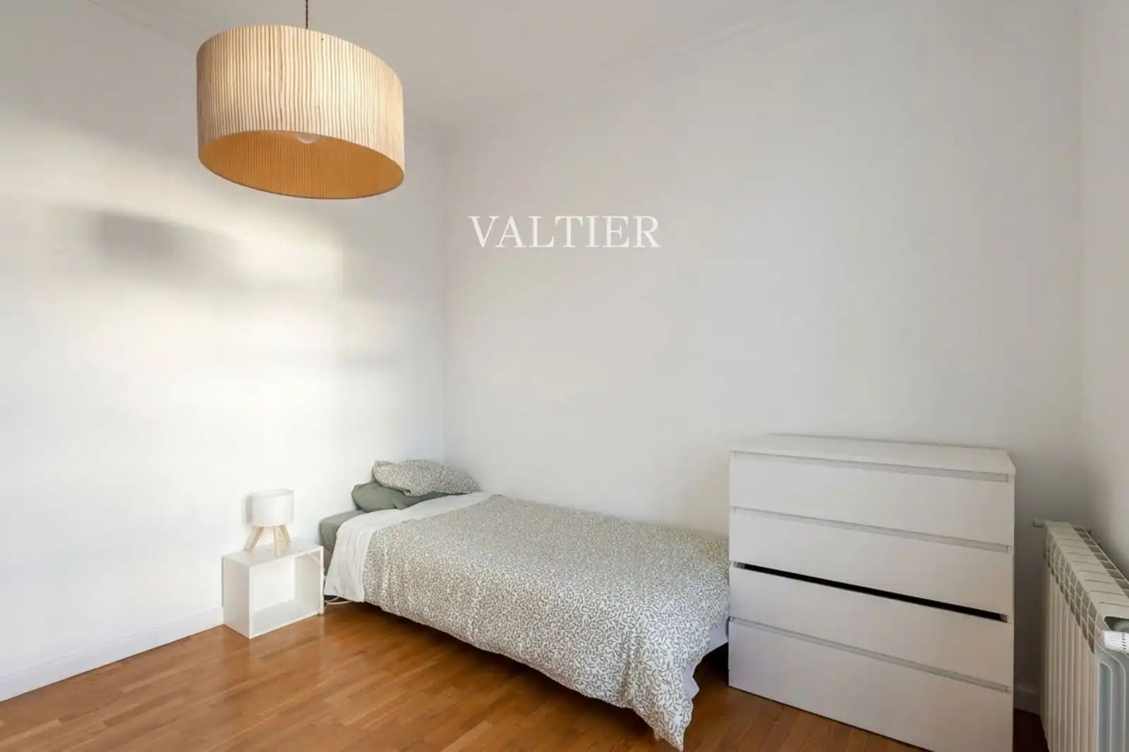Bedroom of Flat for rent in Madrid  with Air Conditioner, Terrace and Furnished