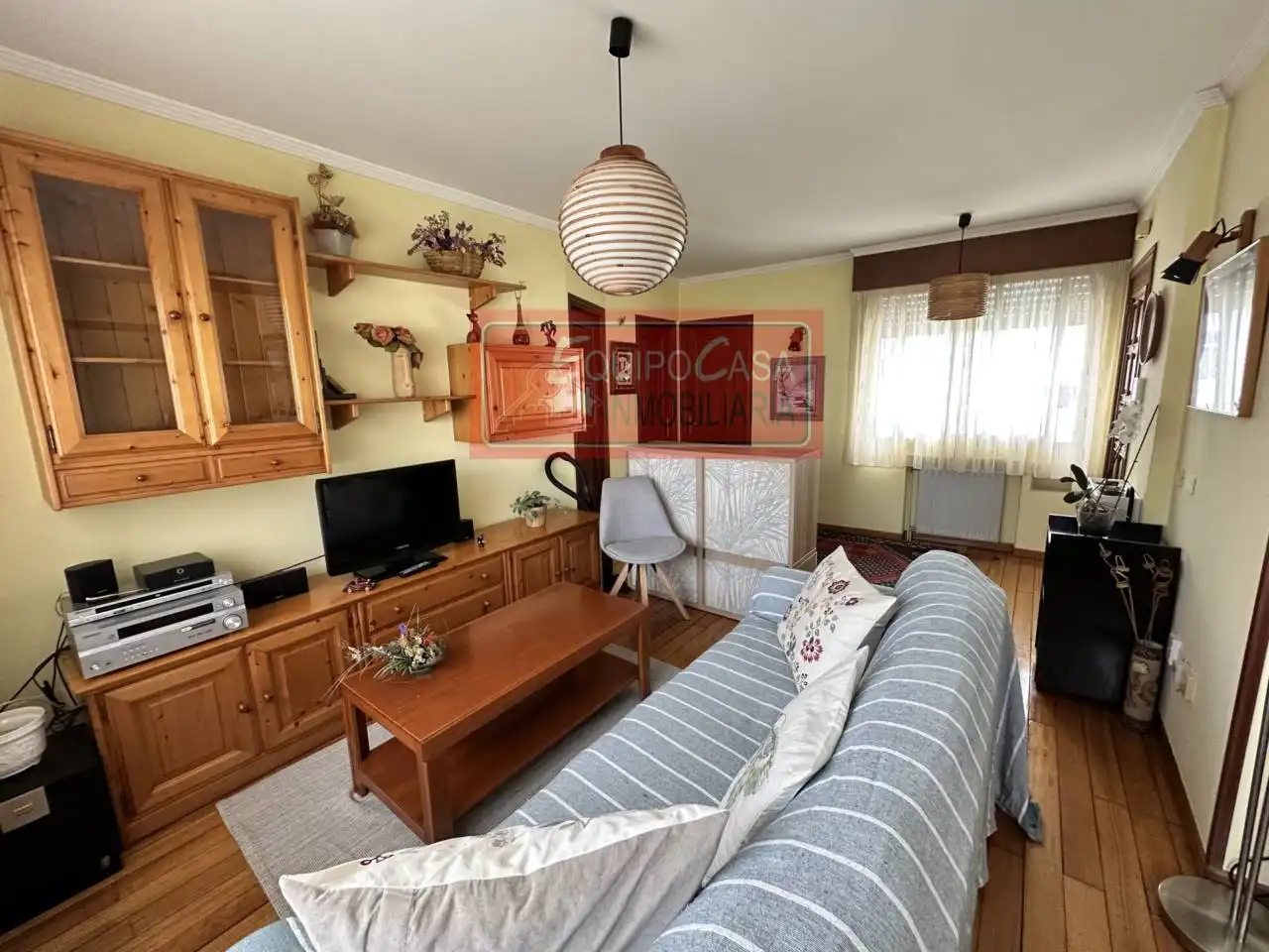 Living room of Apartments for rent in Lugo  with Heating, Parquet flooring and Furnished