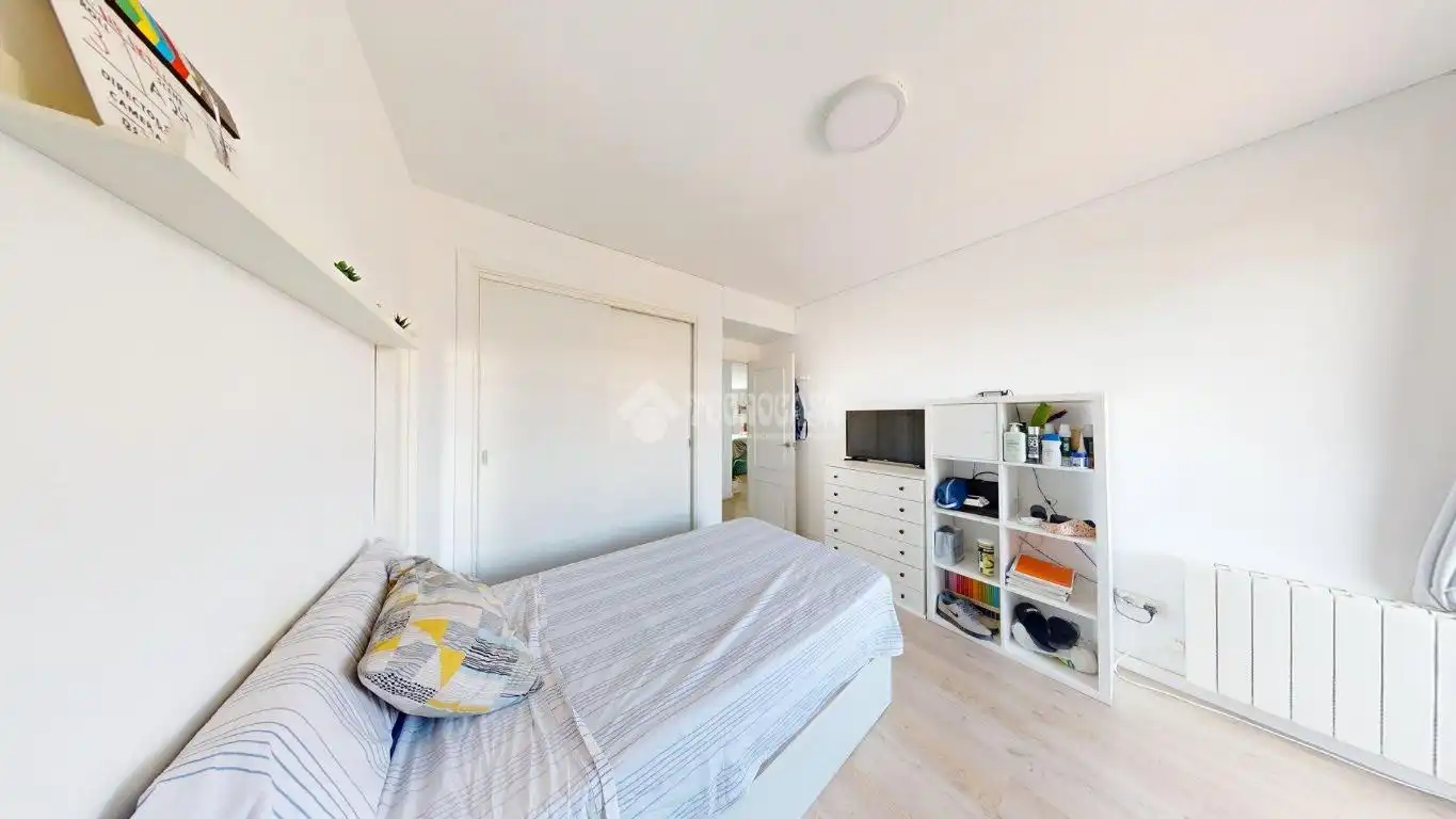 Habitación de Piso en venta en Valencia con Aire acondicionado, Calefacción y Balcón