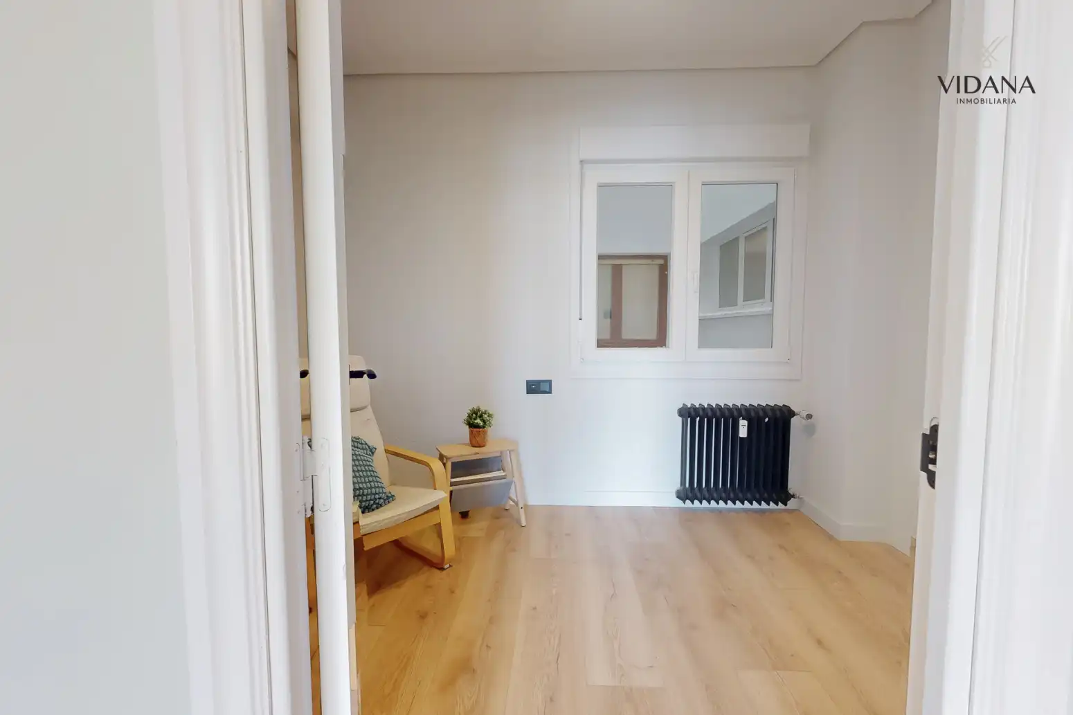 Habitación de Piso en venta en  Pamplona / Iruña con Calefacción, Parquet y Terraza