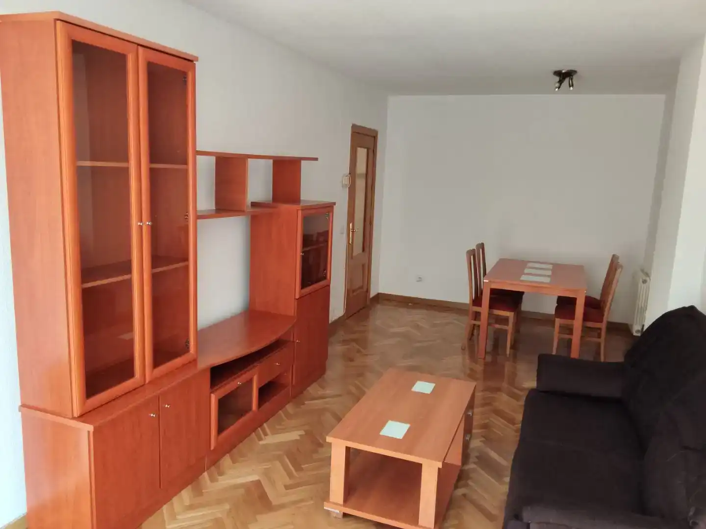 Wohnzimmer von Wohnung zur Miete in  Madrid Capital mit Klimaanlage und Schwimmbad