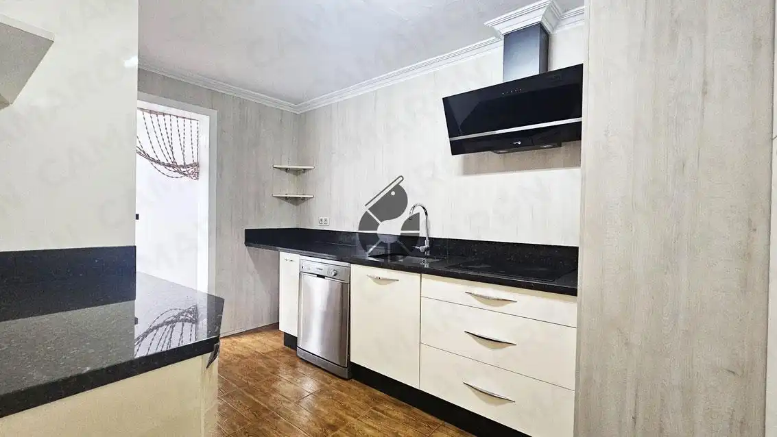 Cocina de Piso en venta en Coria del Río con Aire acondicionado y Terraza