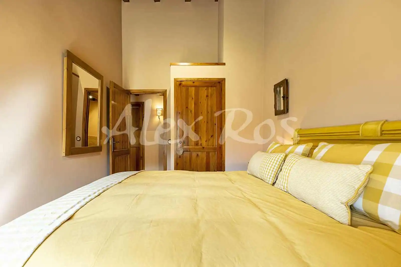 Bedroom of Houses for sale in Urús  with Heating, Private garden and Terrace